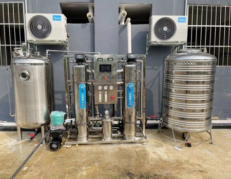 百色平果某學(xué)校0.5噸反滲透直飲水設備